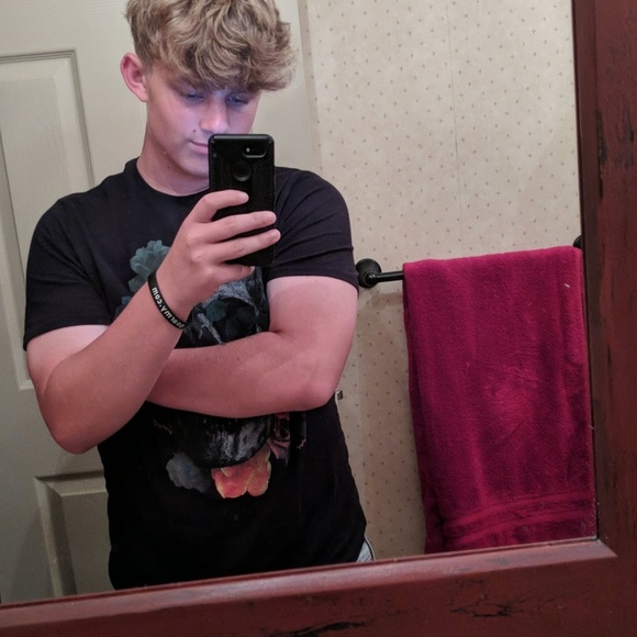 Meet your Posher, Nick - Picture 1 of 1